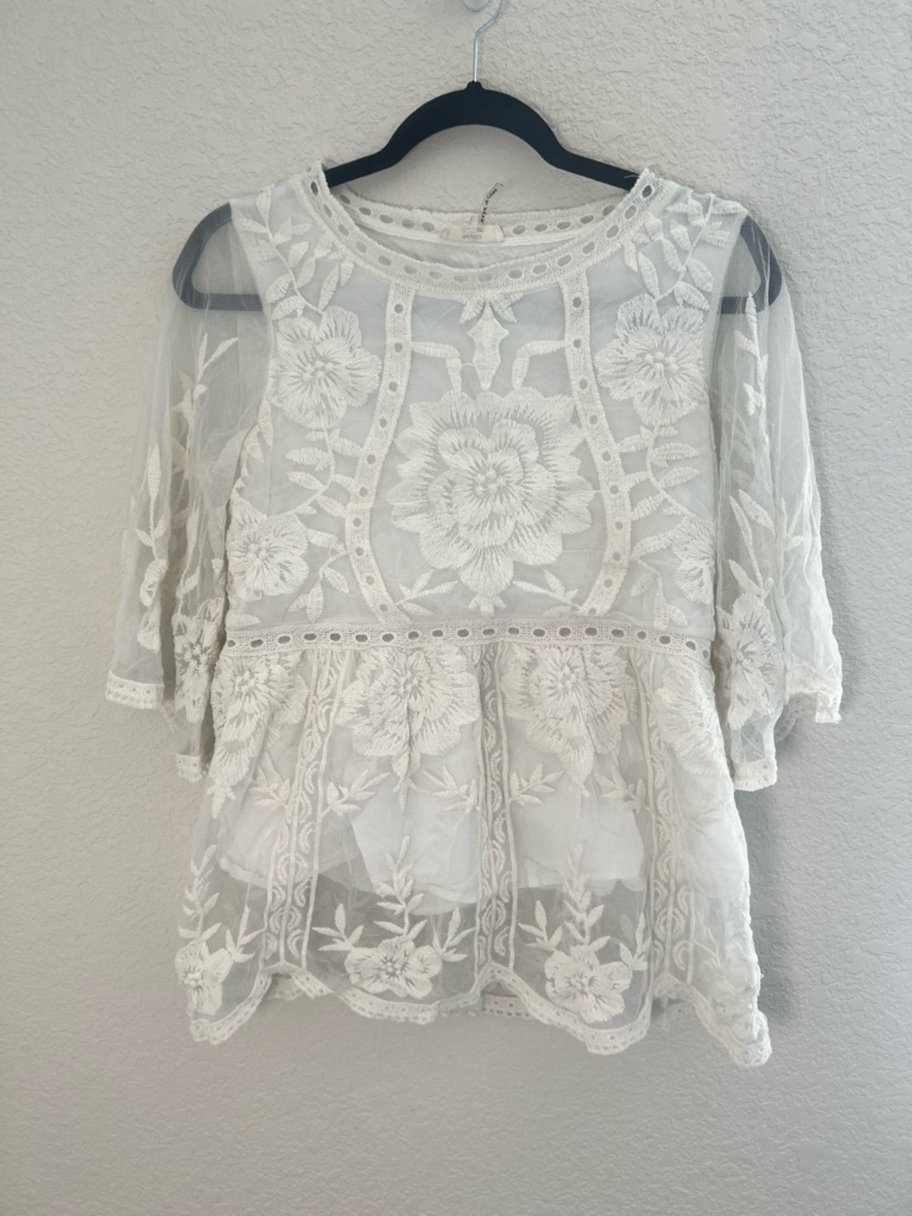 Entro Lace White Floral Embroidered Peplum Top